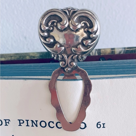 “BRIGHTON” SILVER HEART BOOK MARKER - Picture 3 of 5